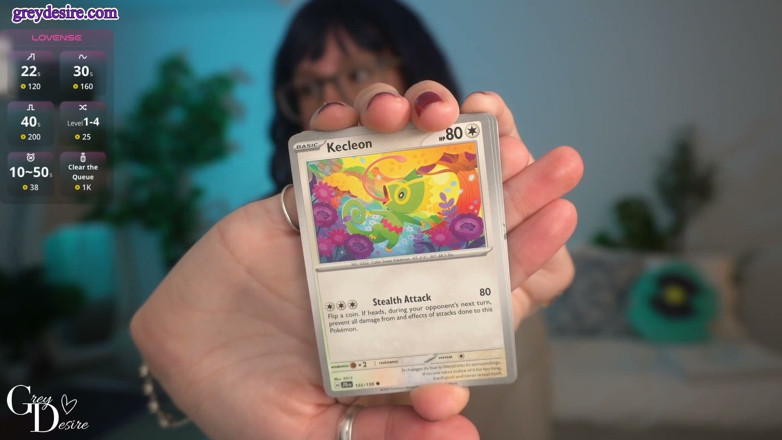 Grey Desire: Amatör orta yaşlı seksi kadın üstsüz pokemon kart açılışı - gri arzu