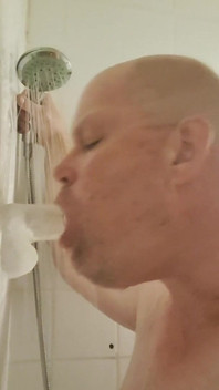 Continuiamo Con L'addestramento Con Il Dildo per La Troia