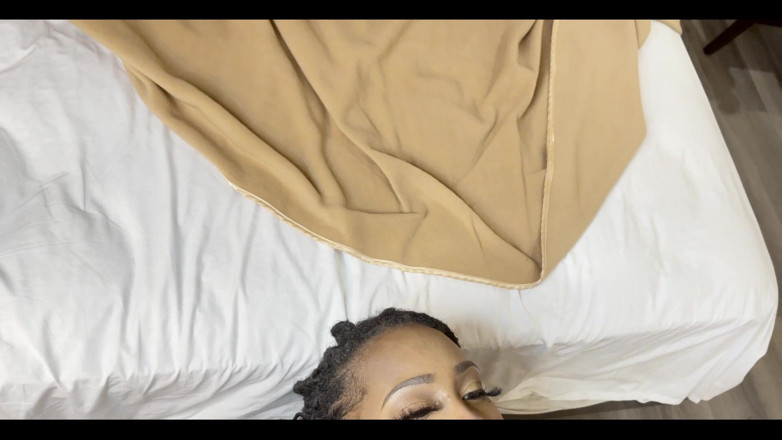 Mai'King: Seksowna milf Ny Ny Lew dostaje twarz