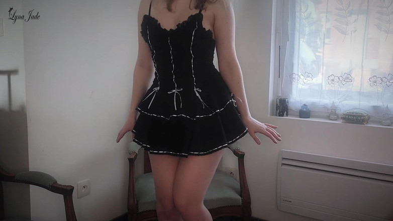 Lyna Jade: JOI - Ascultă de o zeiță franceză și pe numărătoarea inversă a...