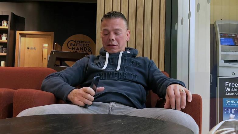 NakedFoxx: Yoğun kahve dükkanında mastürbasyon yapmaya cesaret etti - yoğun halka açık...