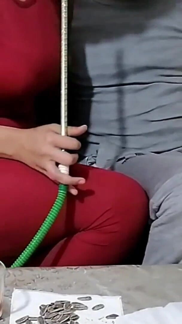 Salma Arab: Stiefmutter schnüffelt an ihrem Sperma-Tanga - es ist nicht Papa, es...