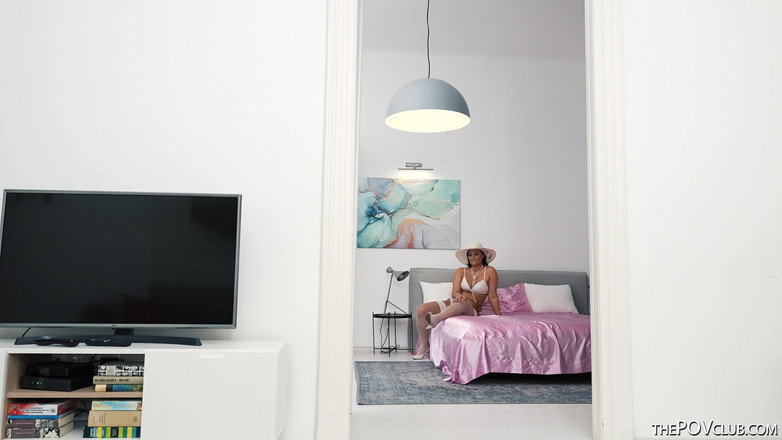 Older Lady Fun: Arwen - Hungarian GILF Interracial POV BBC Blowjob