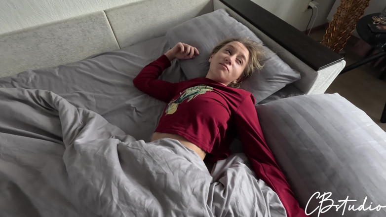 Sandra Sex: Üvey baba eve döndüğünde şoktaydı! Üvey kız babasının yarağına biniyor