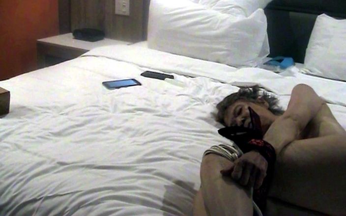 Cock Sucking Granny: Spaß asiatische oma genießt einen weißen schwanz