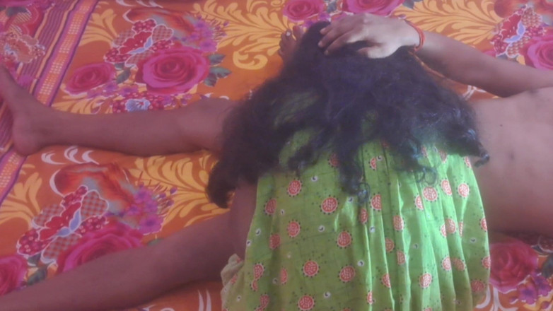 Trilokinath: 義理の妹と本を読んでいて、結局イくまでセックスを続けました