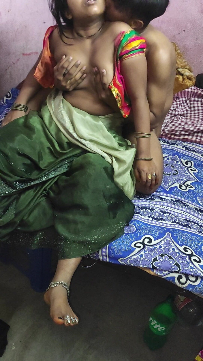 Pyaasibhabhi1: Mon ex-copine du village suce du sexe