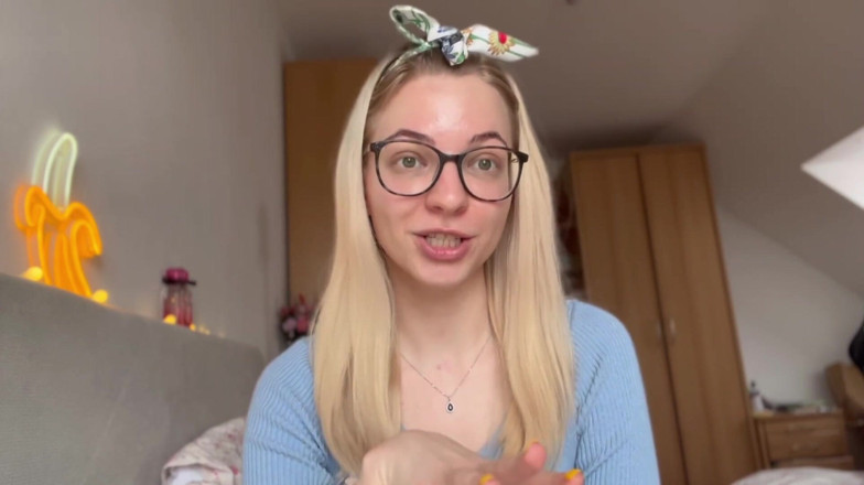 Goddess_Bella_Rae: Come parlarle della tua dimensione micro!
