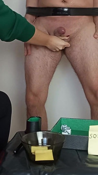 Một trò chơi của dice, nhưng đó là ballbusting!