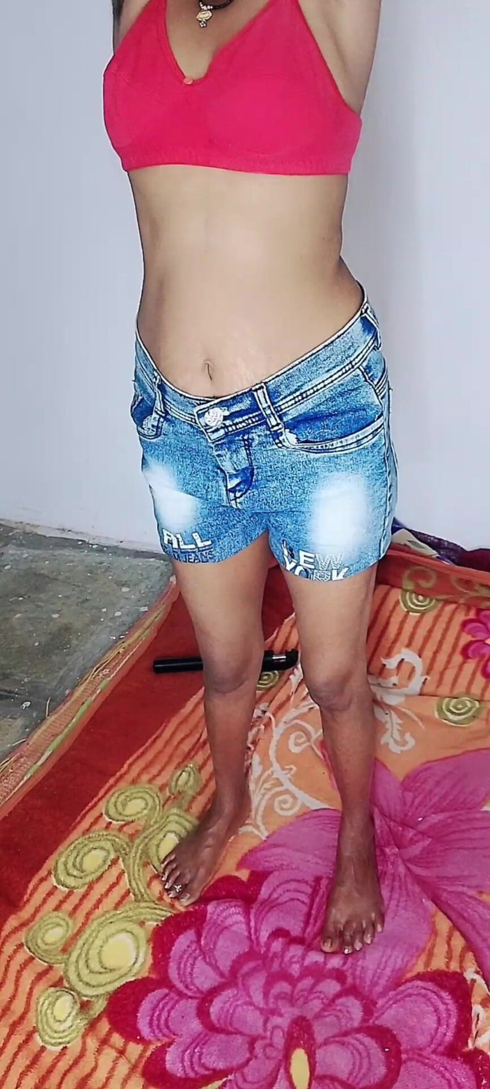 IndianVibeX: Ich stecke Bambus statt in den Penis in die muschi