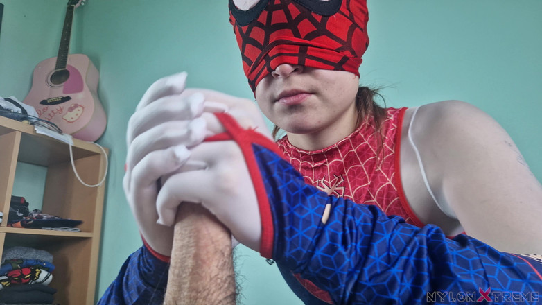 Nylon Xtreme: POV Elena Clarck Laba-laba