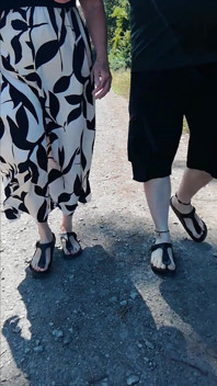 Plimbare cu Nylonjunge în Birkenstocks
