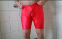 Carmen_Nylonjunge: Roze korte broek