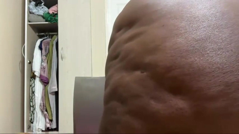Legendary Booty Overdose: İri güzel kadın göğüslerine tapıyor ve tükürme fetişi