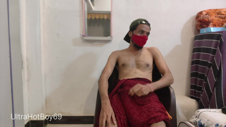 UltraHotBoy69: Ultra Lungi boy, show solo