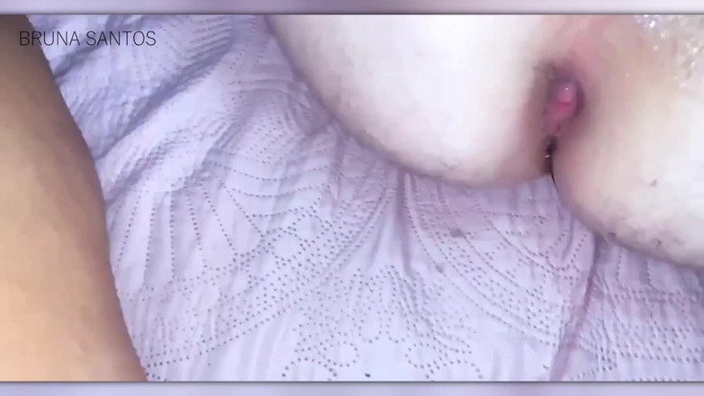 BeeMaker: Travesti follando gran polla