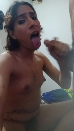 Femboy from Colombia: Nous tournons en rond pour être ensemble