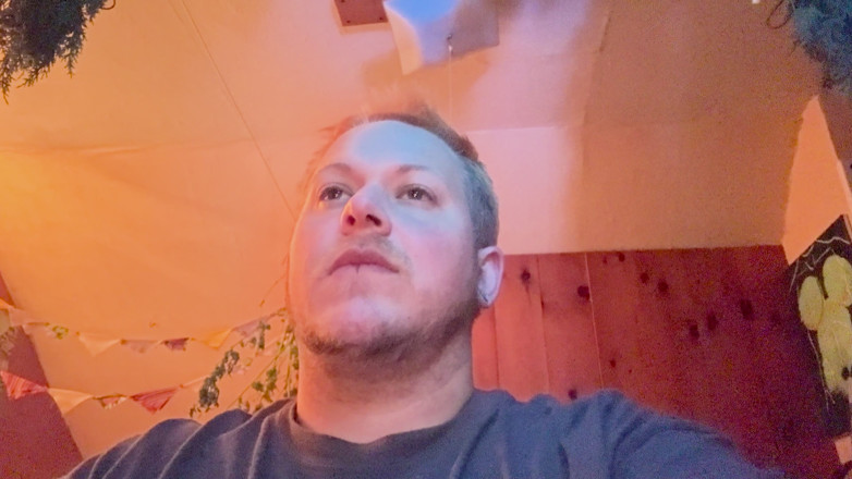 SoftBakedAfterDark: Sledujte mě - Transgender POV - Hraní