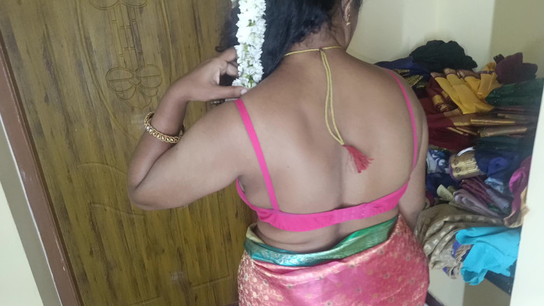 Laxi ammu: Hospodyňka saree show
