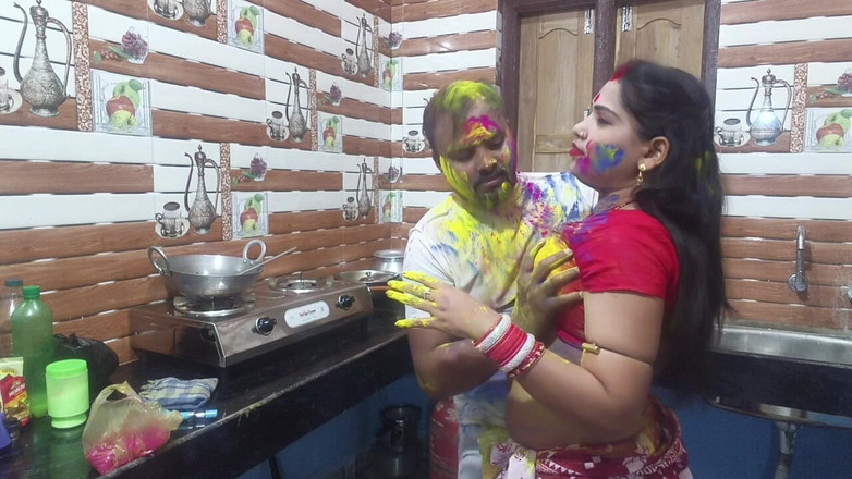 Sona bhabhi: Hermosa india bengalí disfruta holi especial con sus vecinos aplicados...