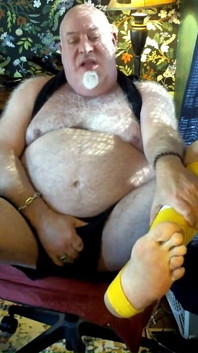 Beardaddychub Cums on Webcam
