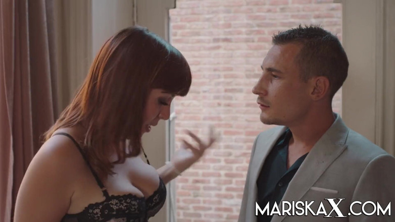 Mariska x: MARISKAX - Angelique Luka pays her bills to the bailiff