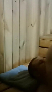 M-am așezat Pe Fața Angajatului Băii, L-am Lăsat Să Lingă.