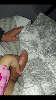 我喜欢睡前的拥抱...