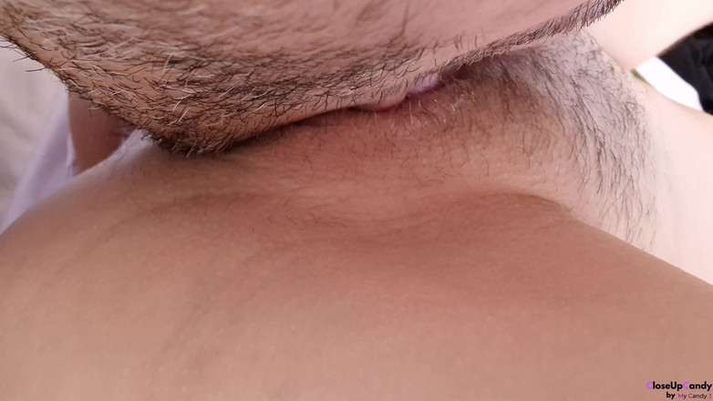 CloseUpCandy: Clitoris jarak dekat! Jilat memek basah yang belum dicukur