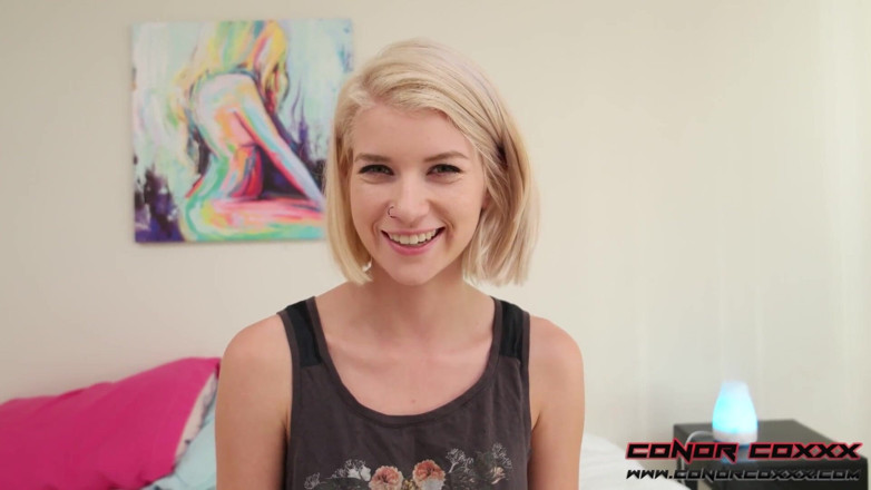 Conor Coxxx: Blonde muda molek blonde deepthroat blowjob dengan Arya Faye