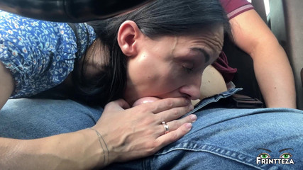 Frintteza: Üvey anne arabada gırtlağına kadar üvey oğluna gırtlağına kadar alıyor