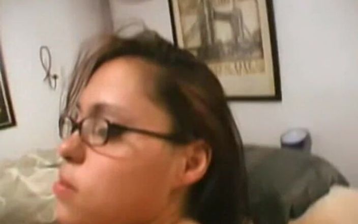Homegrown GFs: Tiffany si apre per farsi picchiare da damon wild