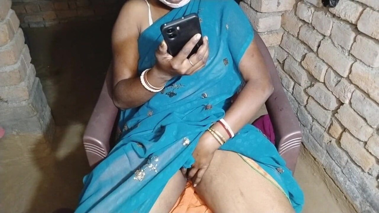 Pumi: Seks istri hot india