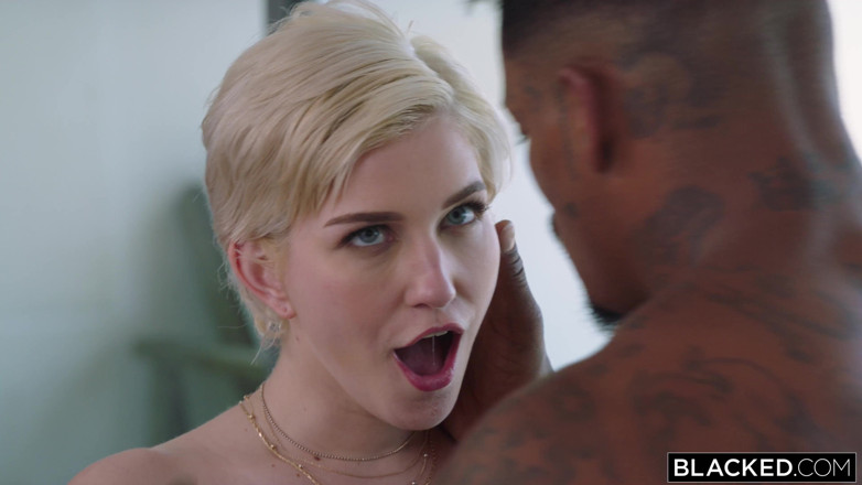 Blacked: 黒人化した彼女はBBCにたったことがなく、自分へのご褒美をしたいと思っていました