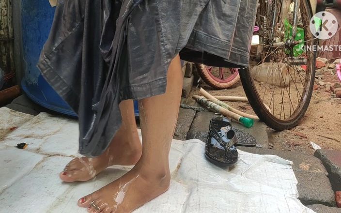 Anit studio: Dukhan si kakak ipar india lagi mandi