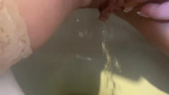 MilfyCalla: Bisakah aku kencing padamu?