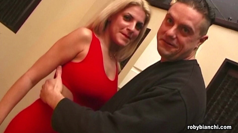 All you need to fuck: Fanny Bravo miluje jezdit na obrovském ptákovi v zadku a...