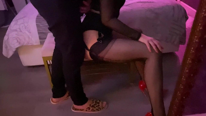 Slowly Tease: 24 (completo) Culo succoso in nylon è pronto a succhiare e scopare...