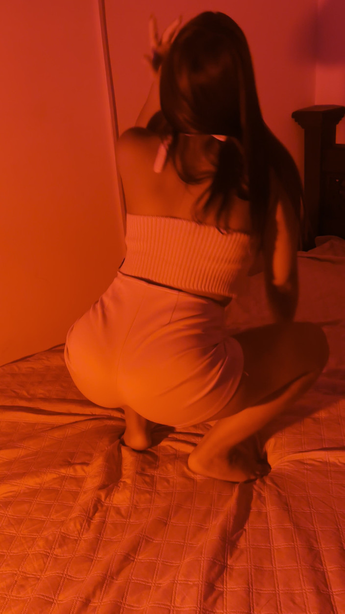 christinatina2025: 私の最初のビデオ ラテン系 19 歳