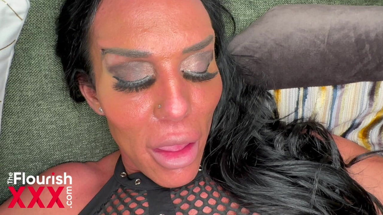 The Flourish XXX: Massagebyblack Goes Deep in Aliyah Taylor Ass