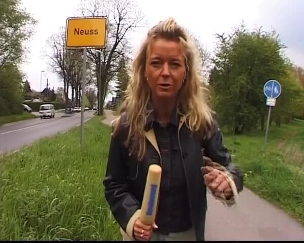German's MILF: Big Titted niemiecka macocha dostała wielki wytrysk na cycki