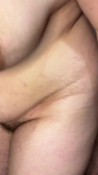 Femeie căsătorită care se fără prezervativ sex în trei cu străini - Milky Mari