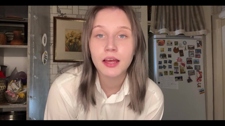 MertyXXX: Fumar en guantes