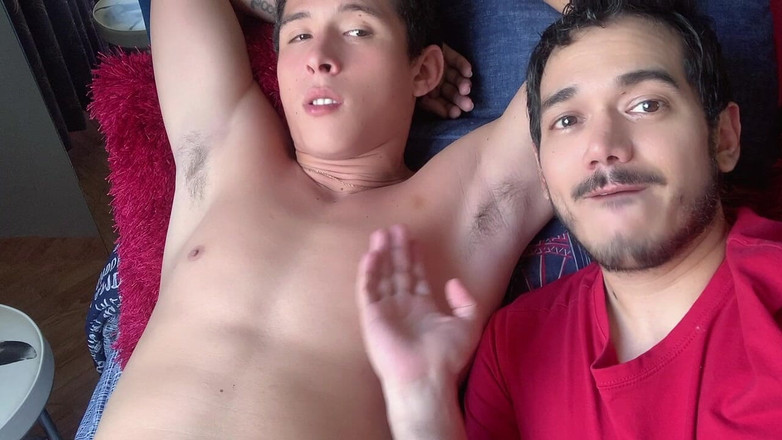 The-hook305: Markus chillend met sexy lichaam in mijn bed