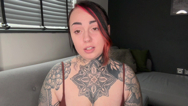 Miss Valentina: My Sissy Děvka Část 2: Výlet s nakupováním