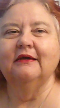 Mini Lipstic Chat Oblečený