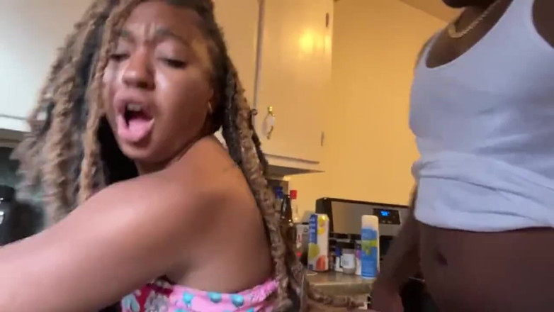 Fijii pornbox: より多くのお金、より多くの問題、より多くのアナルがそれらを解決します 脂肪の悪い人