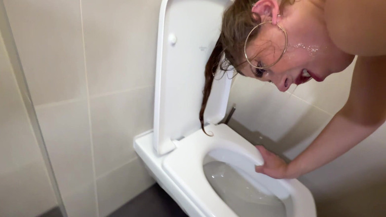 Fantom Videos: Fantom Ep. # 17 - Alice Maze: Natal Especial (diversão no banheiro e porra)