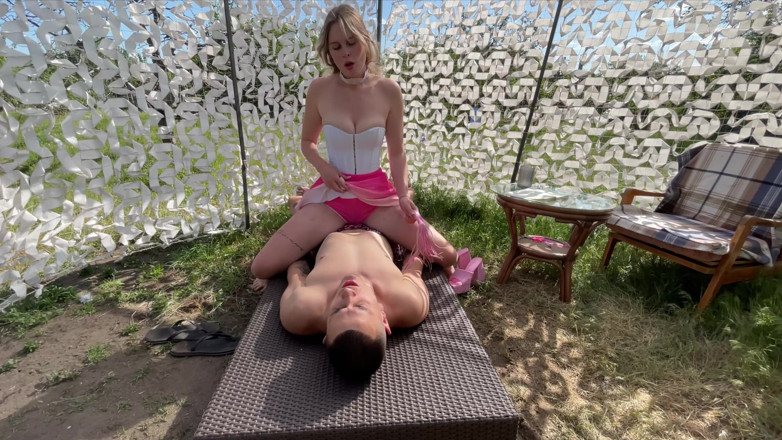 HotPrincessUA: Domme in Pink: วินัยข้างถนน