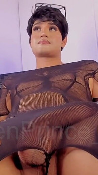 Good Boy Femboy Ken ช่วยตัวเองในกางเกงรัดรูปและขอให้ดู